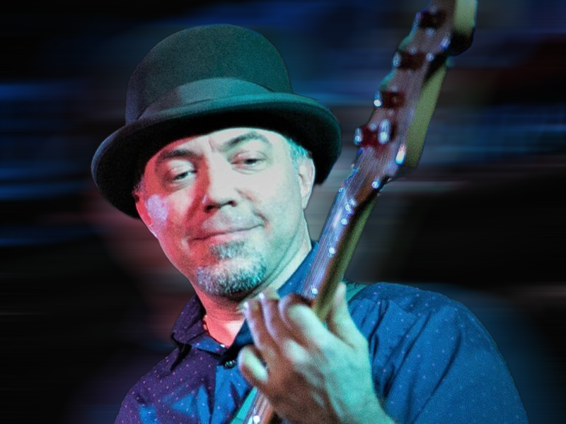 Kevin Pfeiffer - Bass